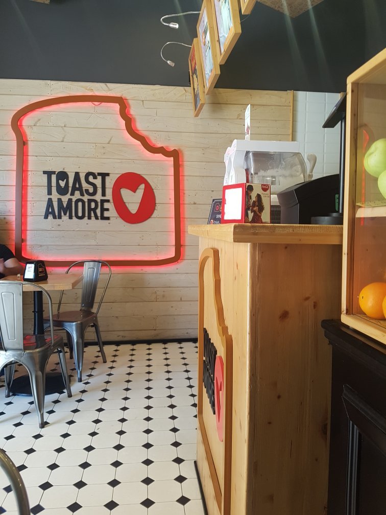 Toast Amore