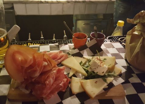 aperitivo-al-bancone.jpg