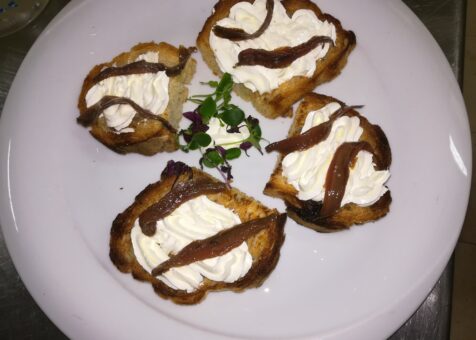 bruschette-con-alici.jpg