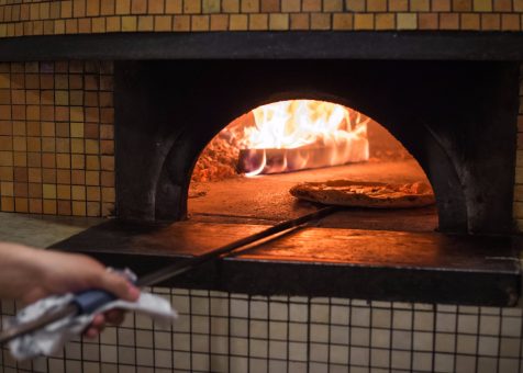 il-nostro-forno-a-legna.jpg