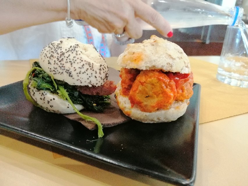 Un Senso Bar & Bistrot