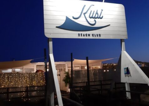 kusi-beach-club-ristorante-1.jpg