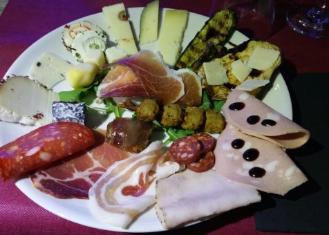 mama-club-5.jpg