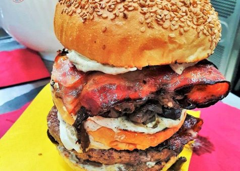 panino-con-doppio-hamburger.jpg