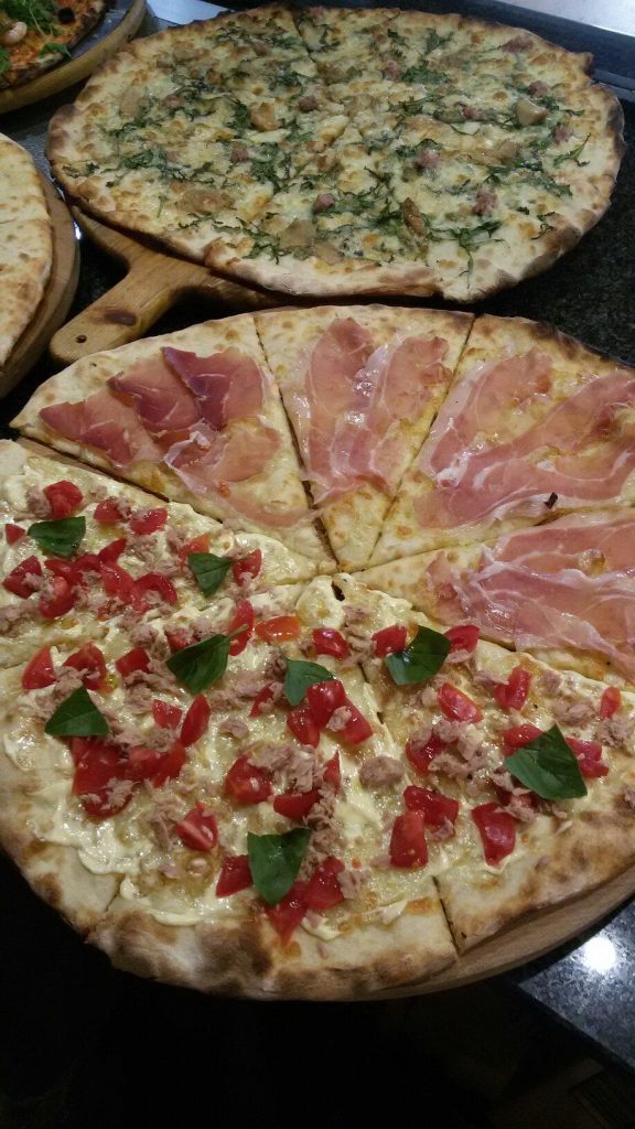 Pizzeria Roxy Pizza