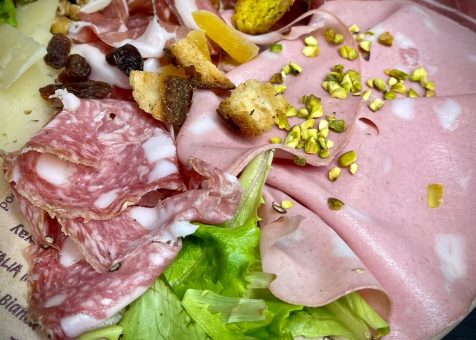 salumi-e-formaggi-eccellenti.jpg